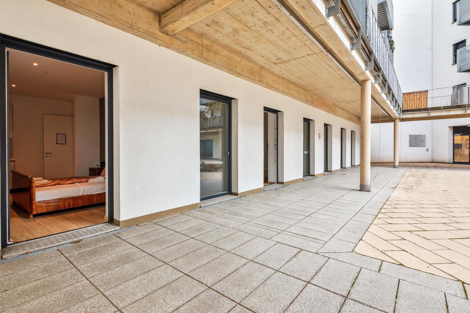 וינה Stylish Flower Power Studio - Close To City Center & Public Transport - Ac & Wifi מראה חיצוני תמונה